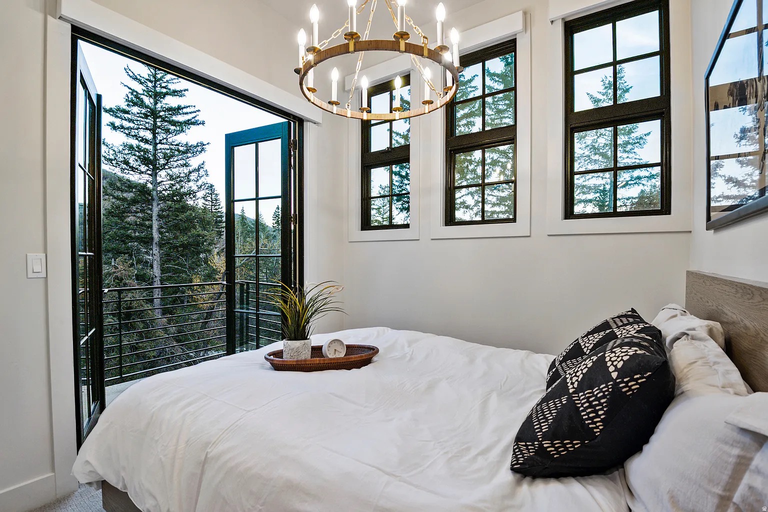 The Nook Room — photo 1